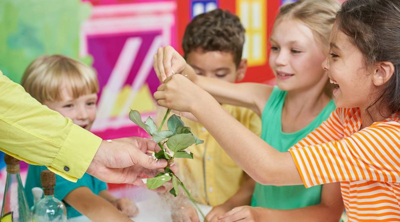 Współpraca z rodzicami w modelu partnerskim – jak budować zaufanie i wspólną odpowiedzialność za rozwój dziecka?